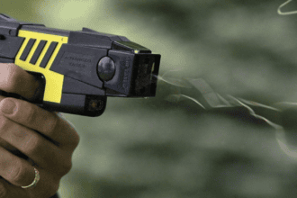 Taser: Proyecto de ley busca regular armas en la policía