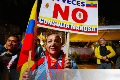 ecuador rechaza bases militares extranjeras referéndum decisión soberana