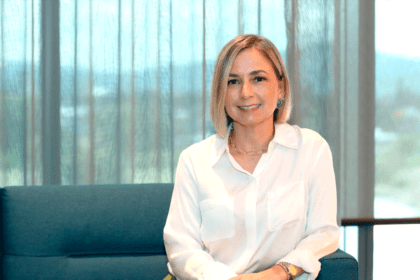 Retrato corporativo de Ineke Geesink