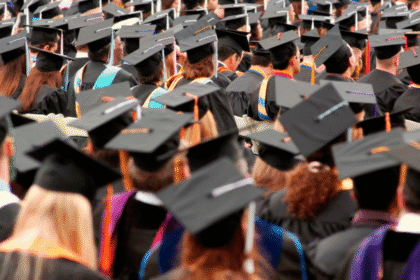 Estudiantes en EE.UU. límite de estadía cuatro años