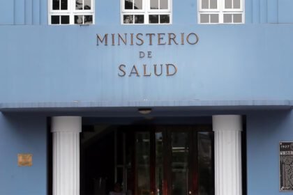 Salud suspende atención en Curridabat y Escazú
