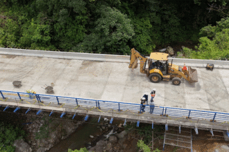 puente de 40 metros en Mora
