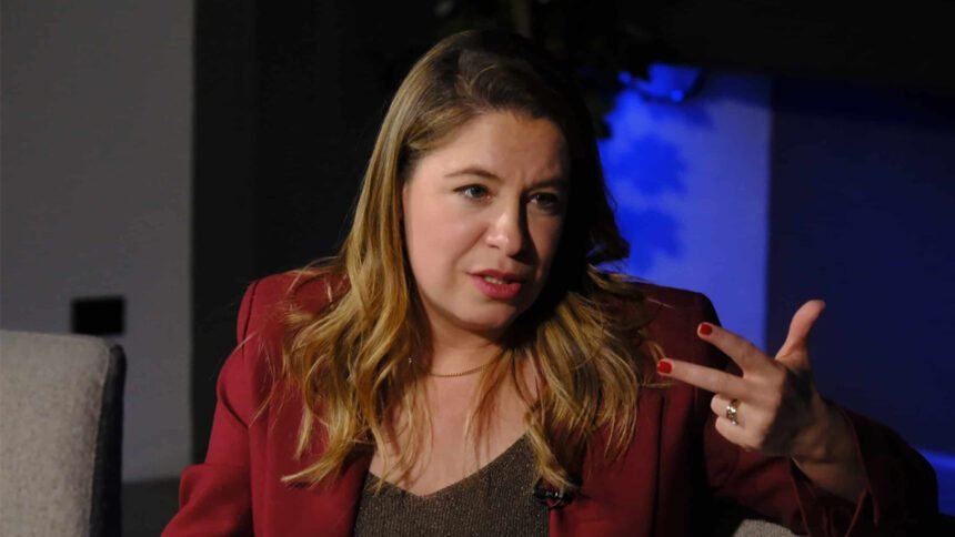 Dobles es abucheada de nuevo en Esparza durante gira del PAC