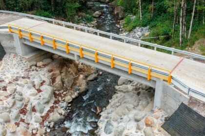 CNE entrega seis puentes en Buenos Aires y Coto Brus: Impulso a la Zona Sur