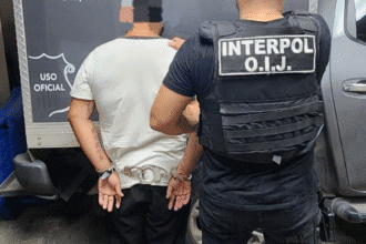 “Agentes del OIJ–Interpol custodian a detenido en Golfito para trámite de extradición”