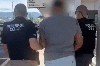 extradición Interpol Costa Rica aeropuerto OIJ agente detenido
