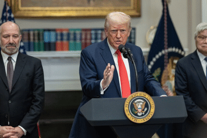 Donald Trump anuncia acuerdo sobre tierras raras con Australia.