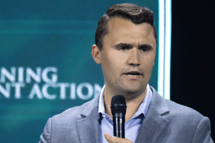 Charlie Kirk junto a Trump